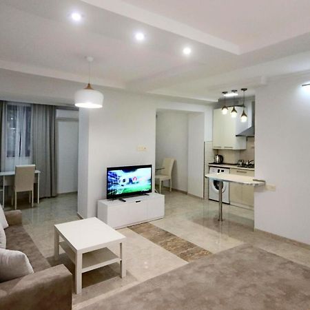 Appartment Lux, Komitas 26 耶烈万 外观 照片