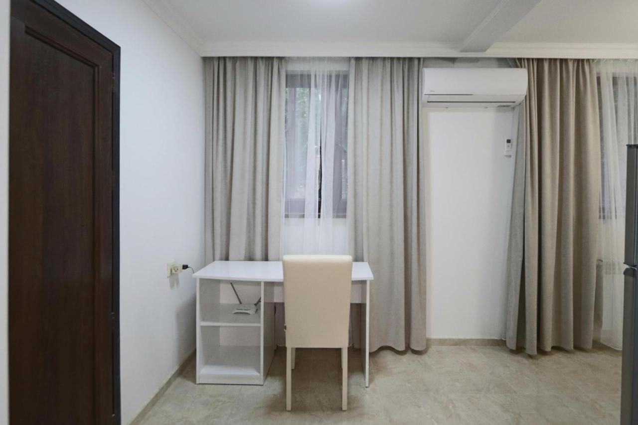 Appartment Lux, Komitas 26 耶烈万 外观 照片