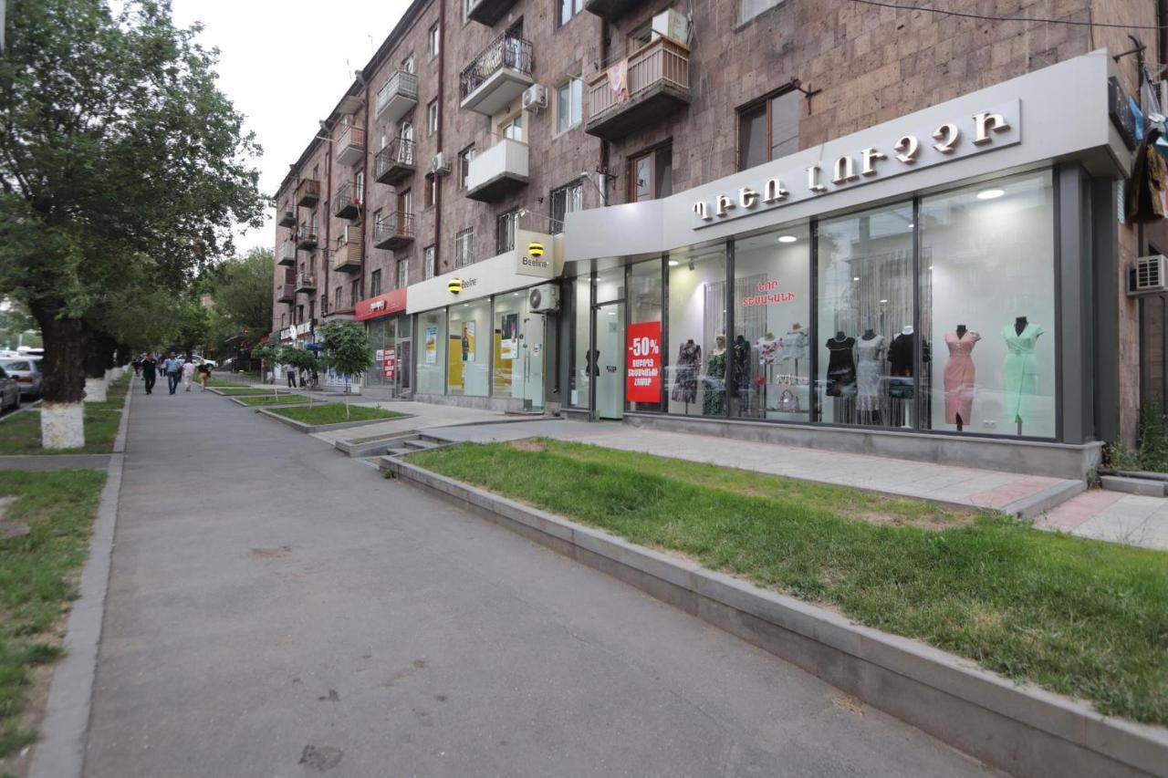 Appartment Lux, Komitas 26 耶烈万 外观 照片